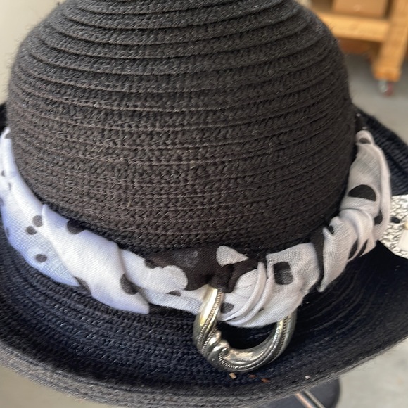 6 Kentucky Derby Hats - Picture 6 of 9